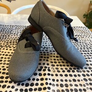 Abella | Moxie Oxford Shoes In Gray Canvas with Black Ribbon Ties